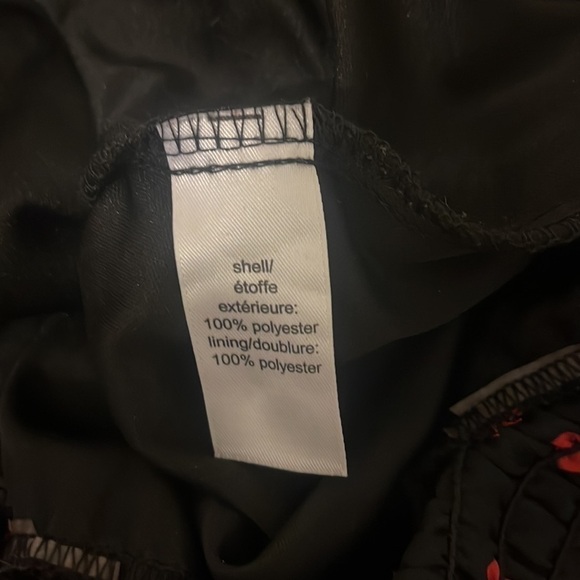 Maurices Black and Red Polka Dot Tie Neck Blouse Size M - Picture 7 of 8